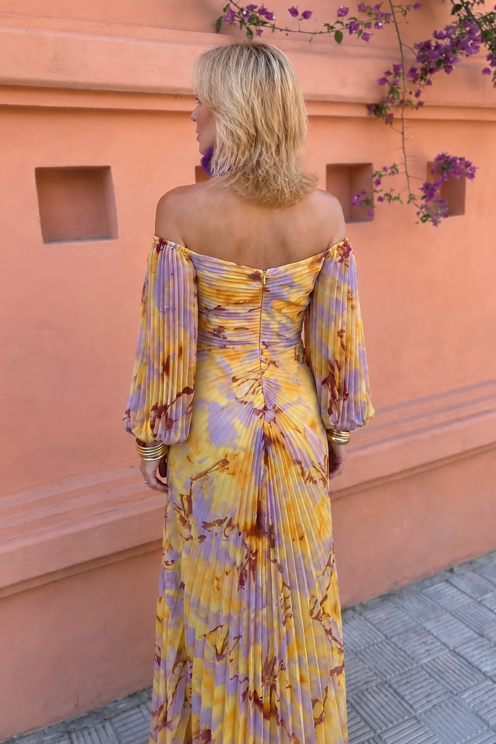 Vestido Largo Floral con Escote Profundo