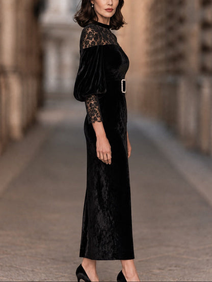 Dolores | Vestido midi negro de terciopelo con encaje combinado, escote redondo, mangas farol y cinturón con hebilla cuadrada de perla