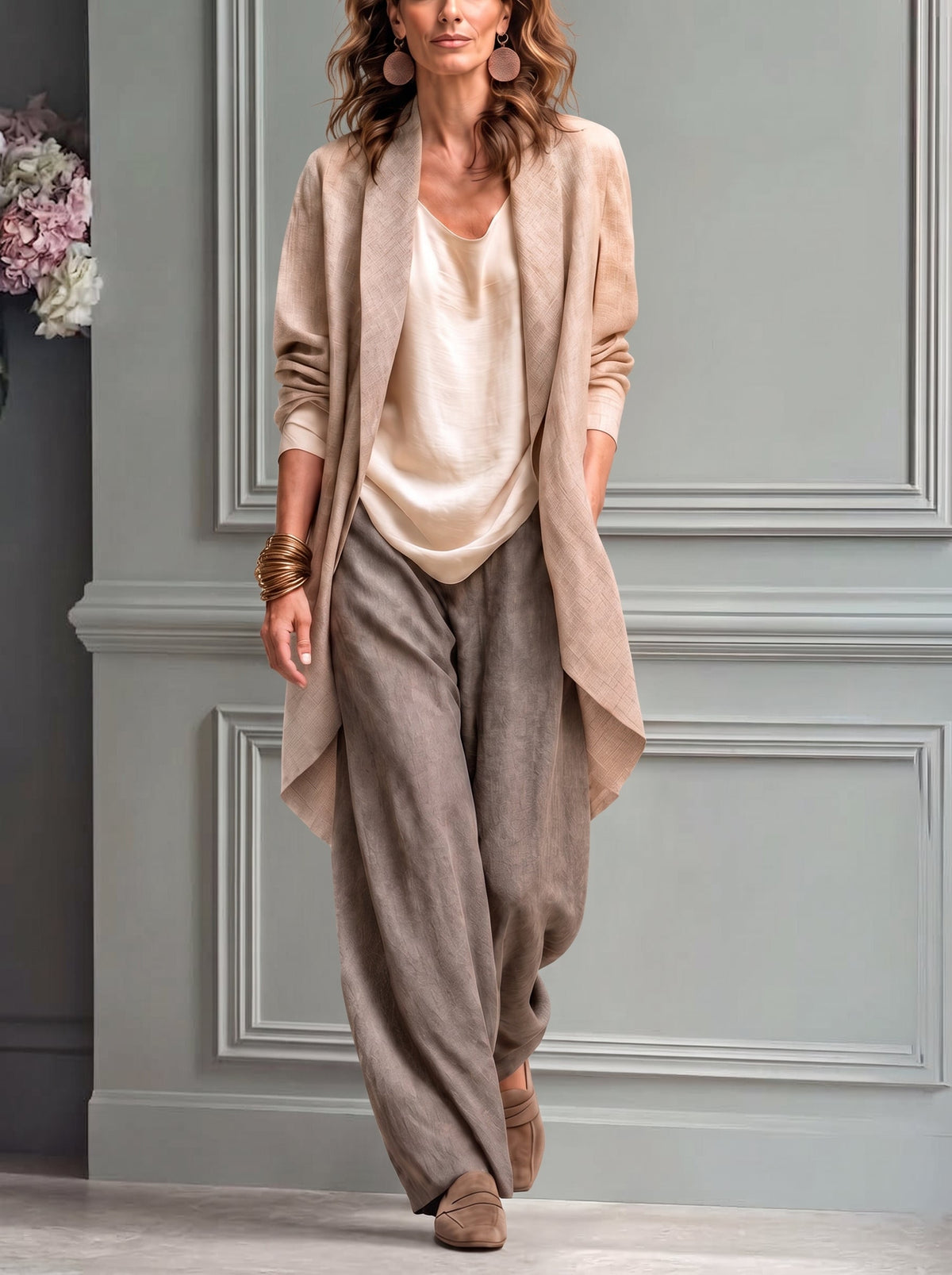 Costanza - Conjunto Elegante de Tres Piezas en Beige y Gris con Pantalón Palazzo en Capas