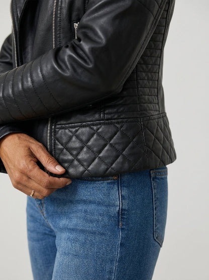 Chaqueta Corta Biker de Polipiel Negra