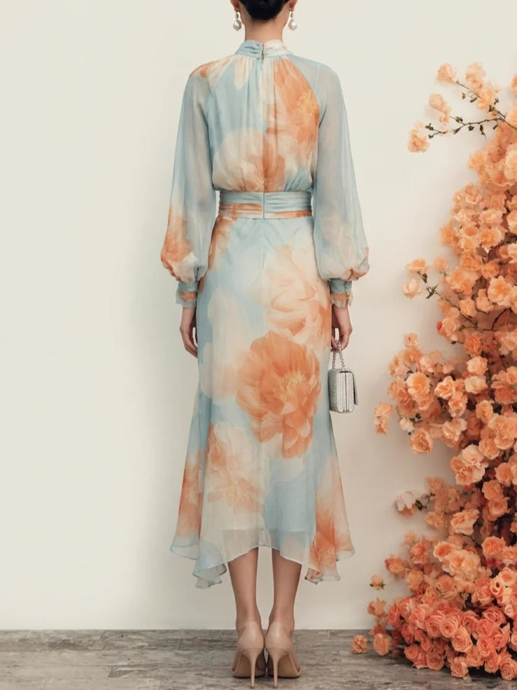 Emilia | Conjunto de dos piezas: top de cuello alto y manga larga con falda floral romántica