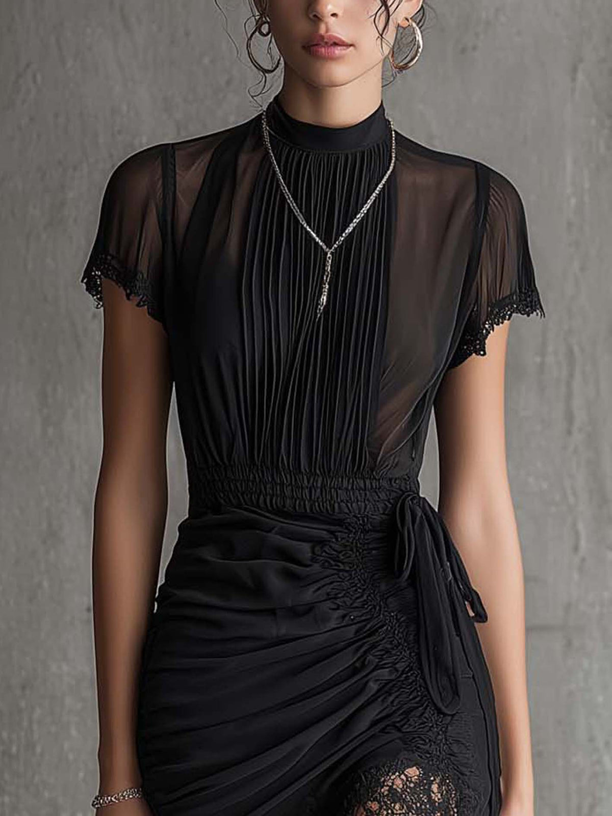AZABACHE | Vestido Mini de Gasa Negro con Cintura Plisada