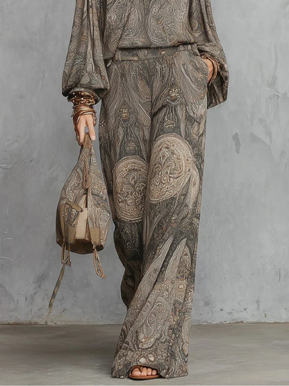 Ana - Conjunto de Top Gris con Estampado Paisley de Mangas Farol y Pantalón de Pierna Ancha