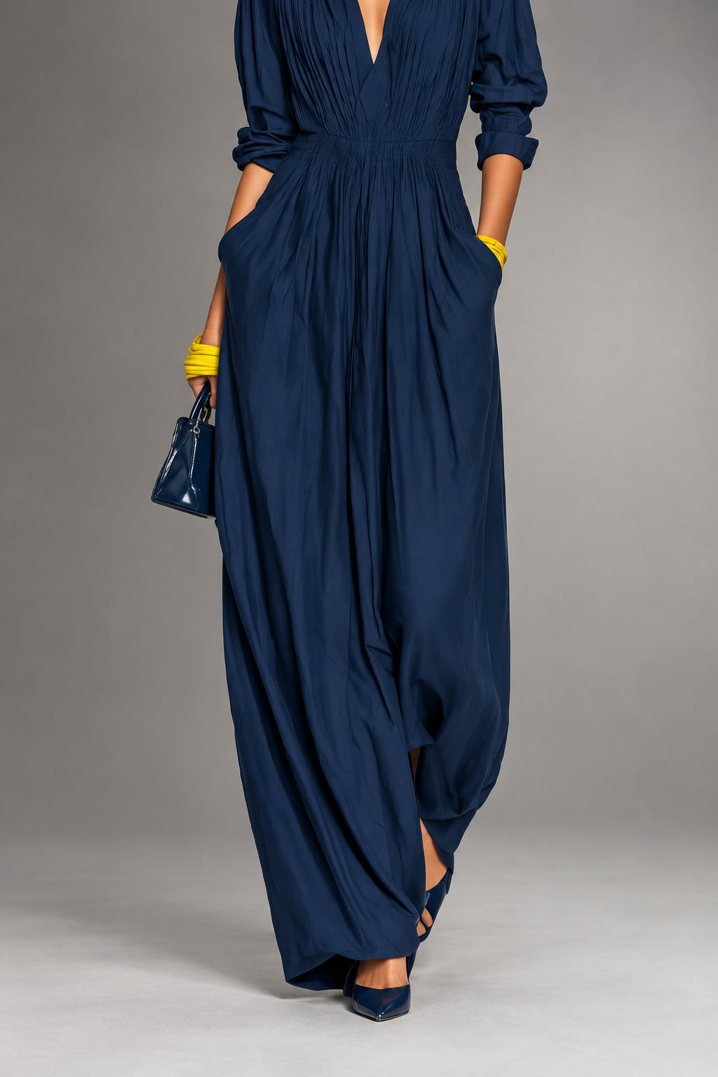 Violeta | Vestido Largo Plisado con Escote en V
