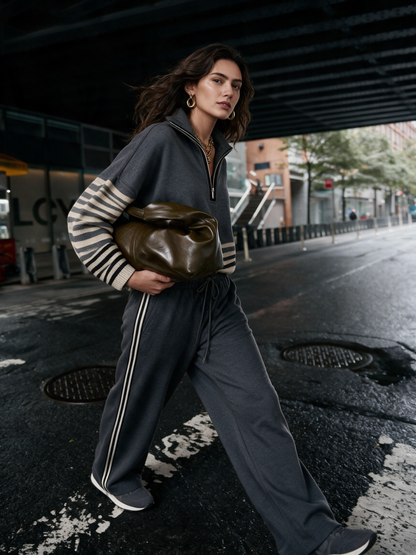Aitana | Conjunto de sudadera con media cremallera y paneles de rayas y pantalón de pierna ancha