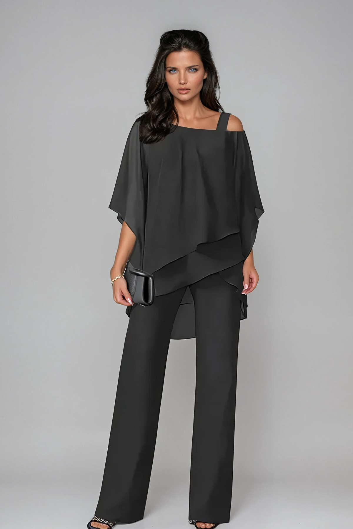 Conjunto Poncho Asimétrico y Pantalón Fluido