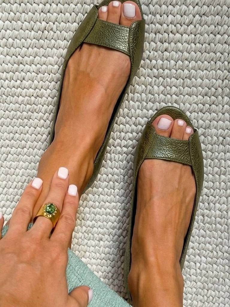 Adelina | Sandalias Doradas Chic y Cómodas