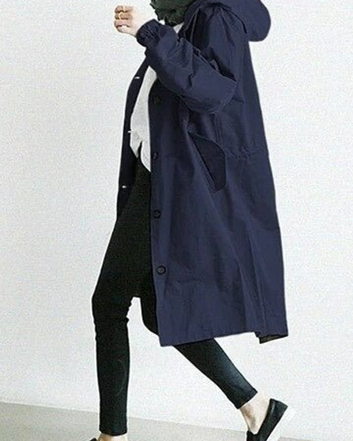 Abrigo Oversize con Capucha y Botones